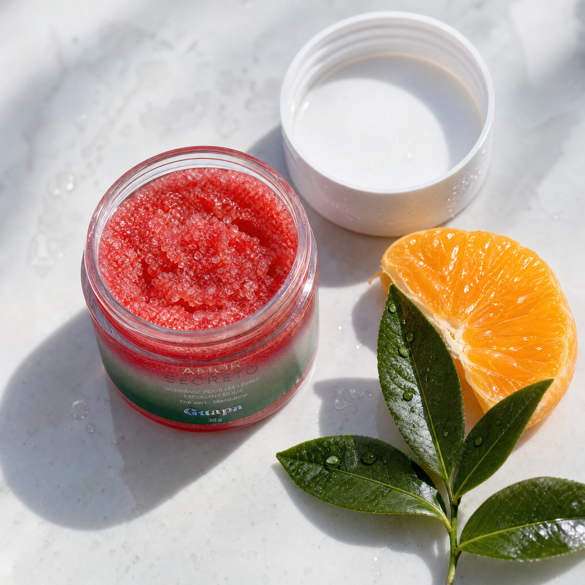 Gommage lèvres exfoliant doux Thé Vert Mandarine GUAPA 30 g – fragrance Amor Secreto